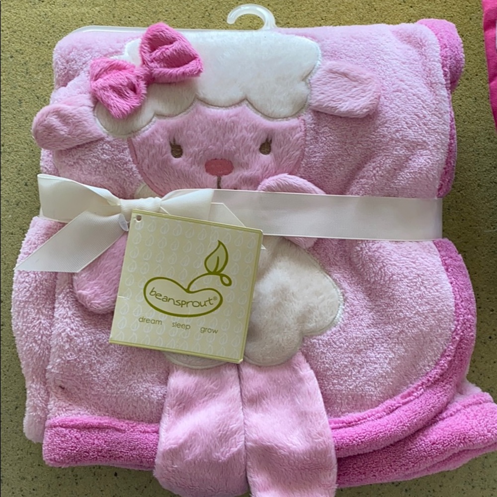 Beansprout 3-D Pink Sheep Lamb Baby Fleece Blanket